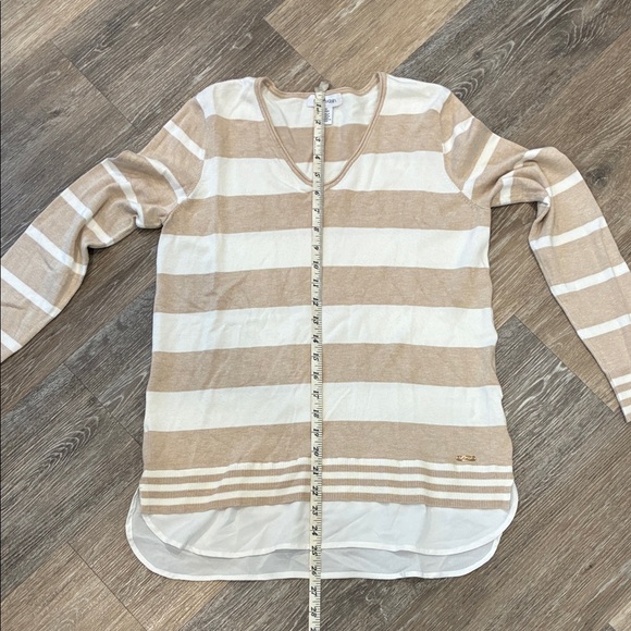 Calvin Klein Beige and White Striped V-Neck Sweater Top - Picture 6 of 9
